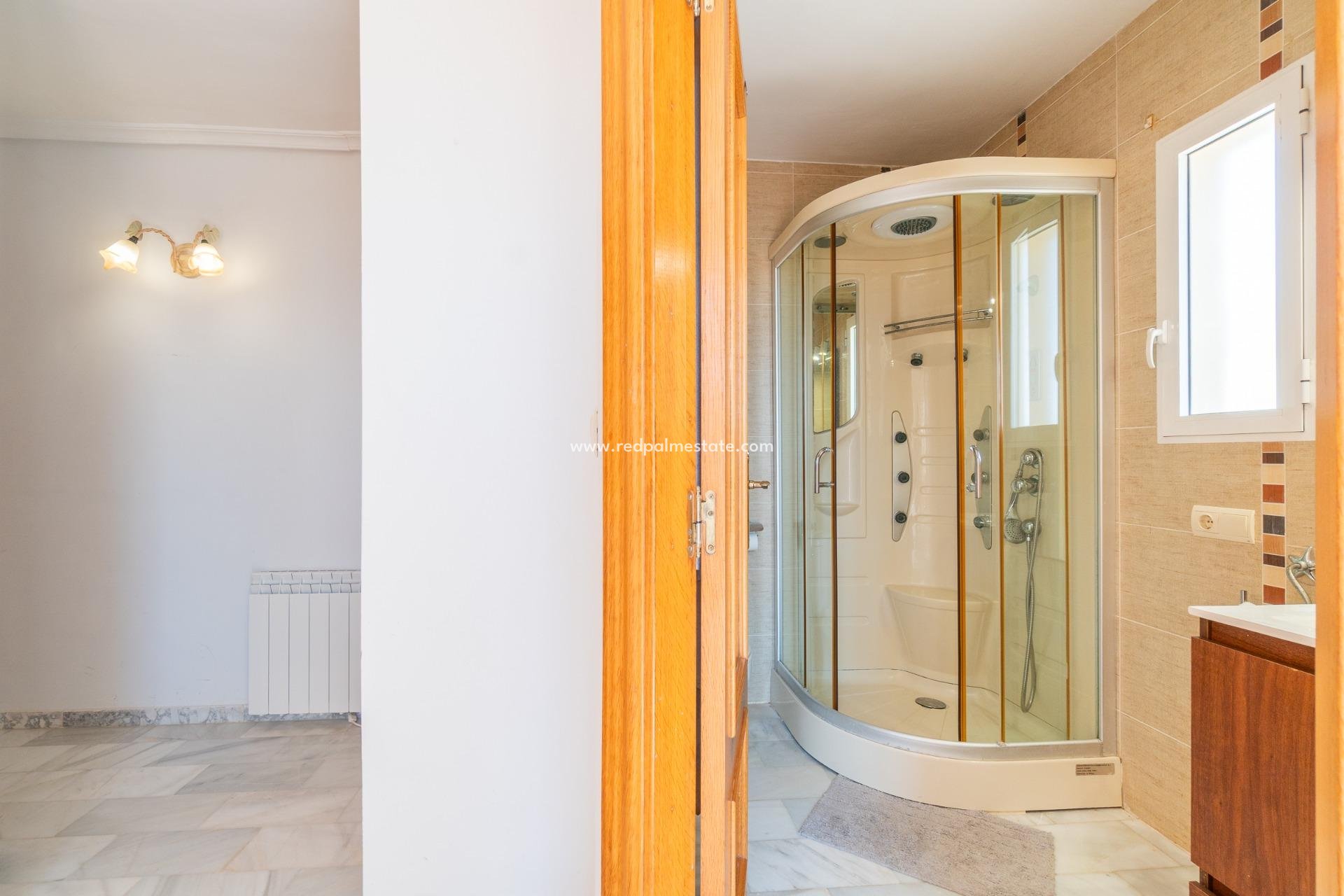 Resale - Villa -
Orihuela Costa - La Zenia