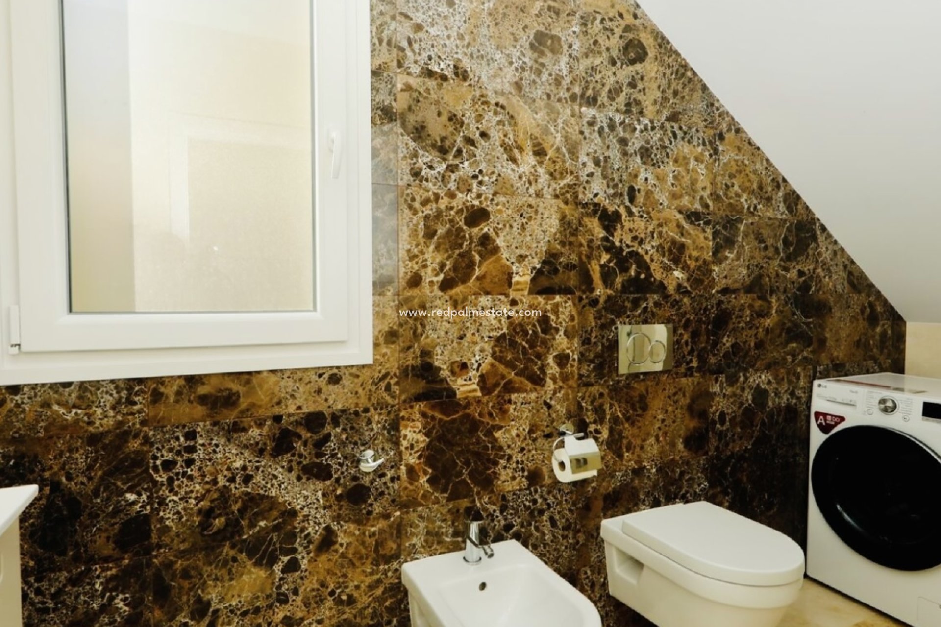 Resale - Villa -
Orihuela Costa - La Zenia