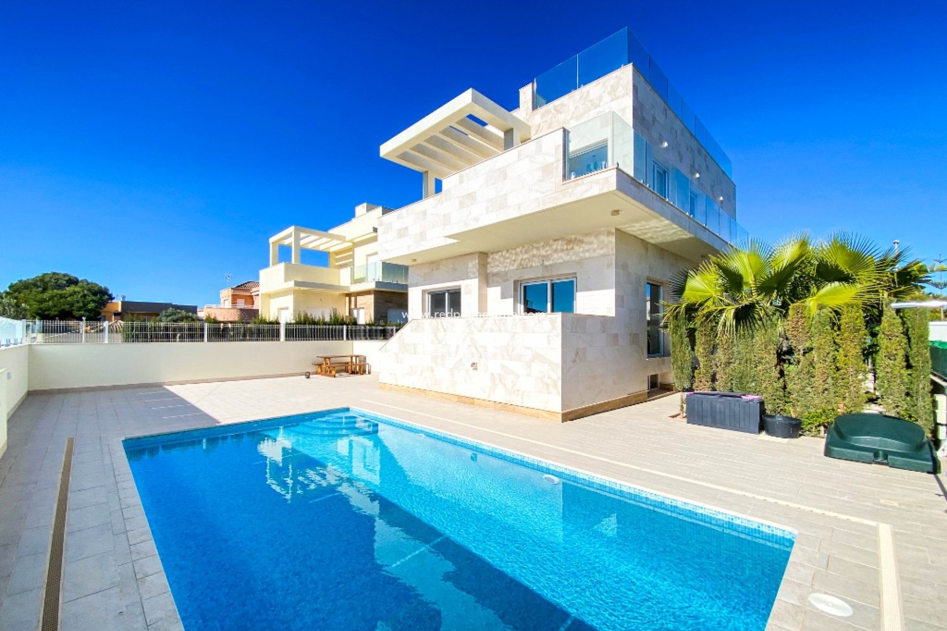 Resale - Villa -
Orihuela Costa - La Zenia