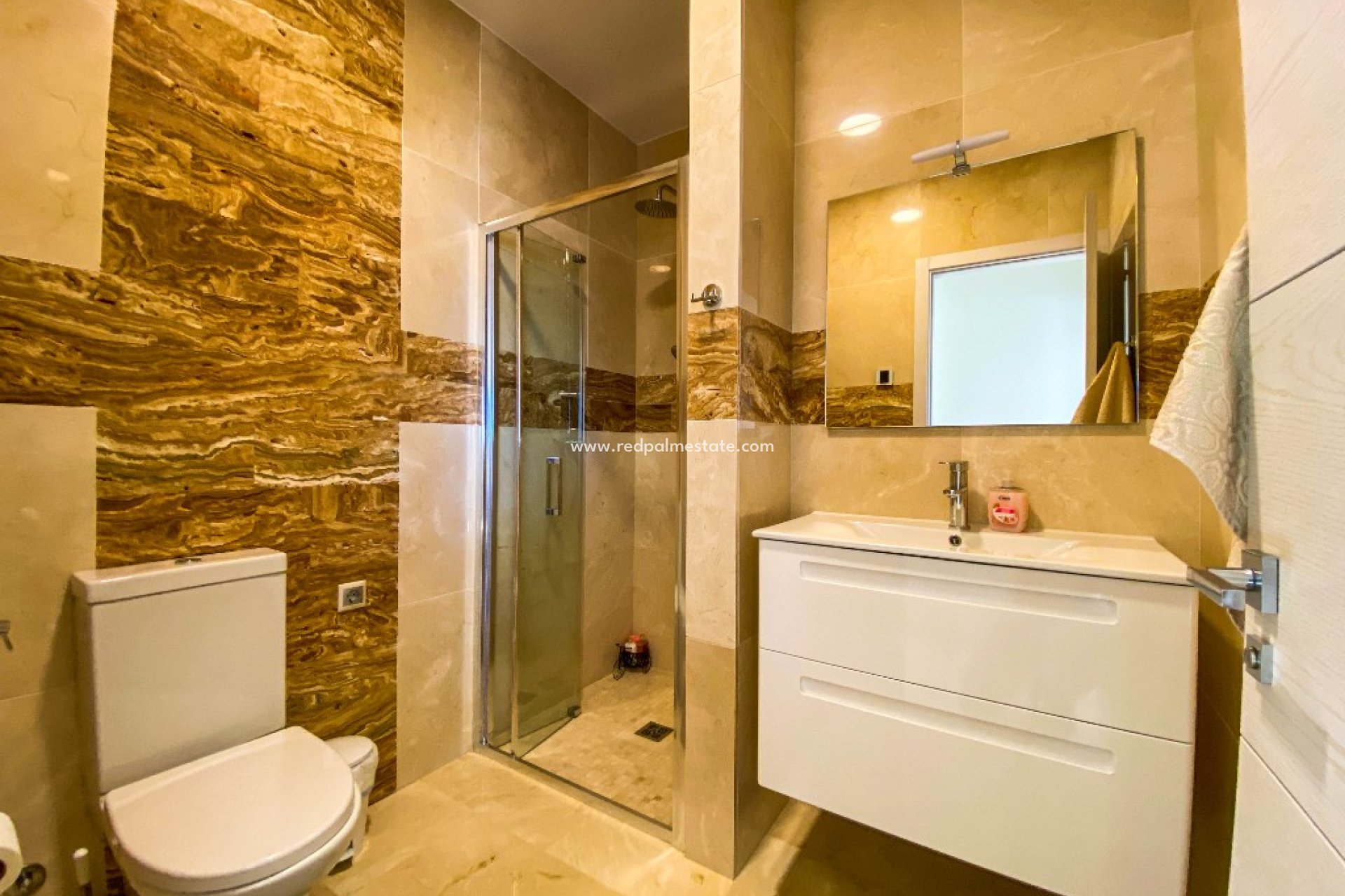 Resale - Villa -
Orihuela Costa - La Zenia