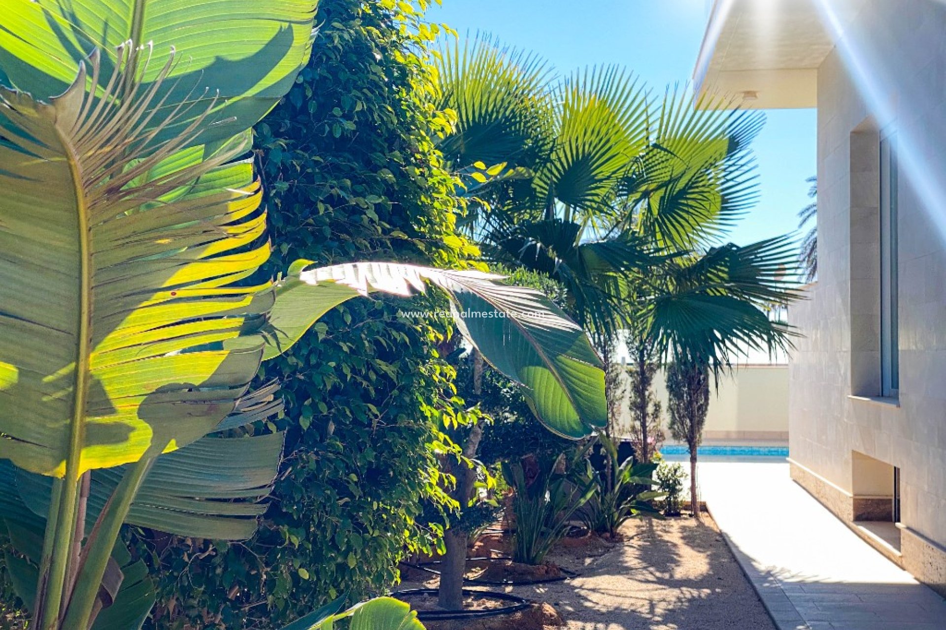 Resale - Villa -
Orihuela Costa - La Zenia