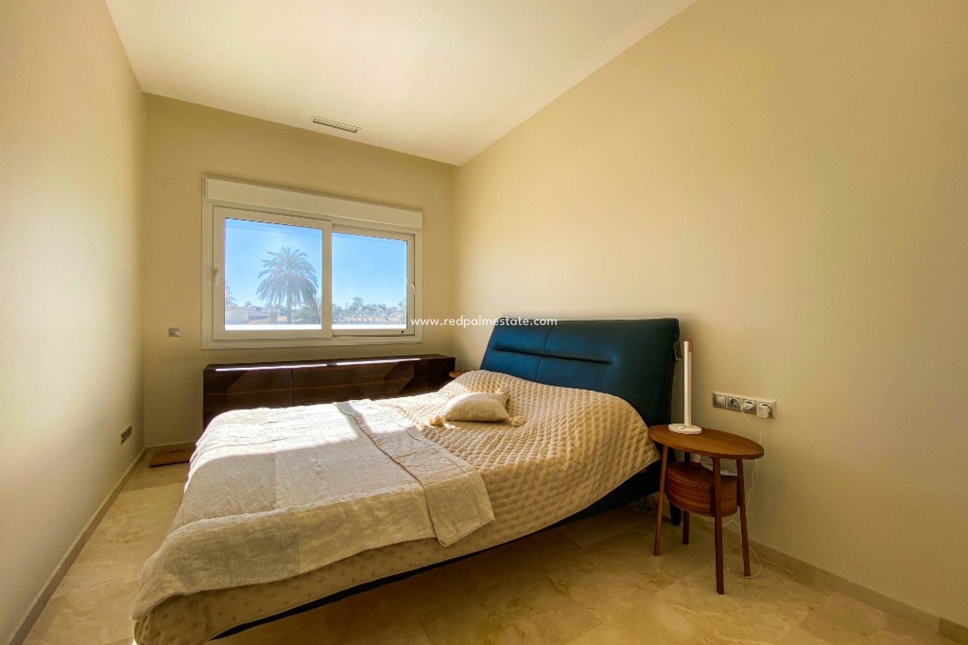 Resale - Villa -
Orihuela Costa - La Zenia