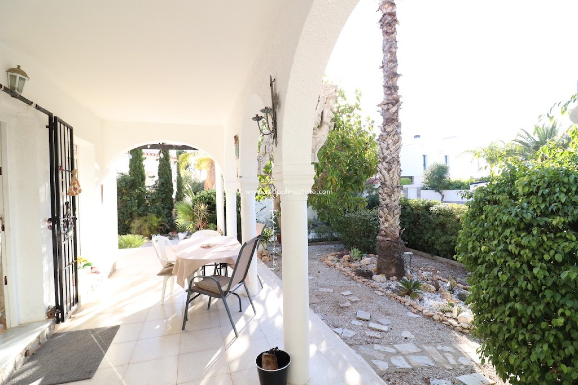 Resale - Villa -
Orihuela Costa - La Zenia