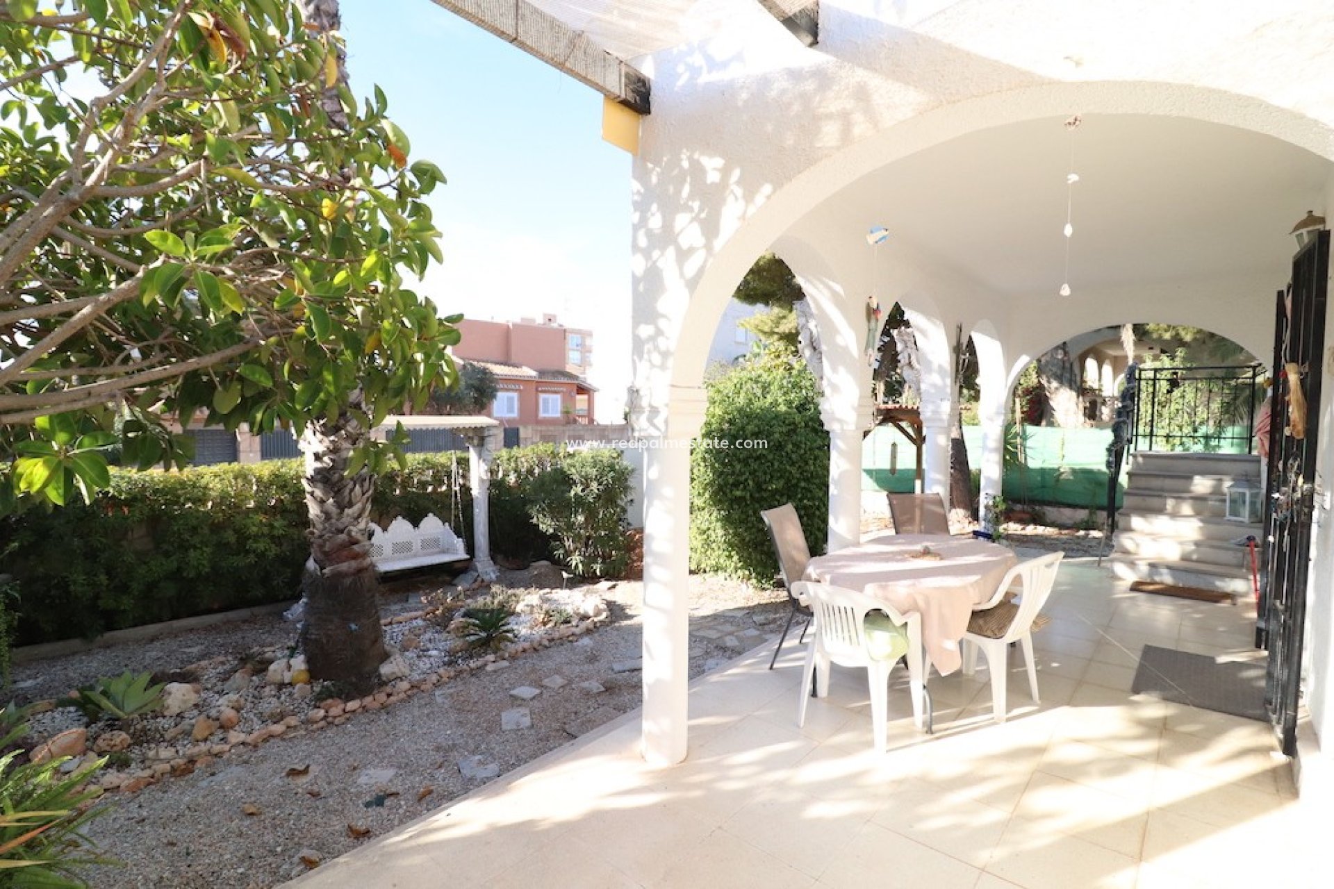 Resale - Villa -
Orihuela Costa - La Zenia