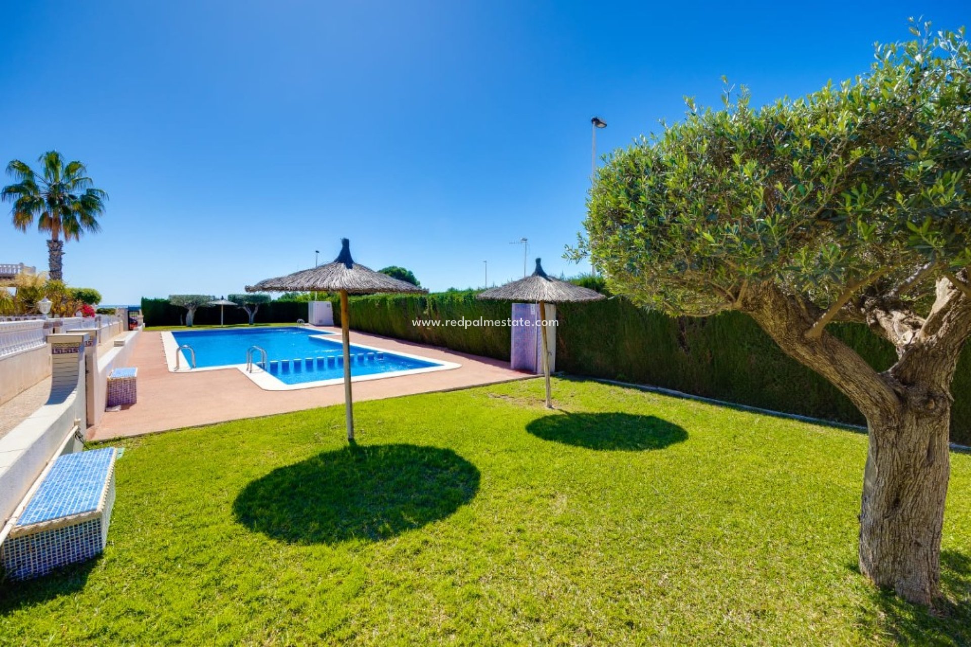Resale - Villa -
Orihuela Costa - La Zenia