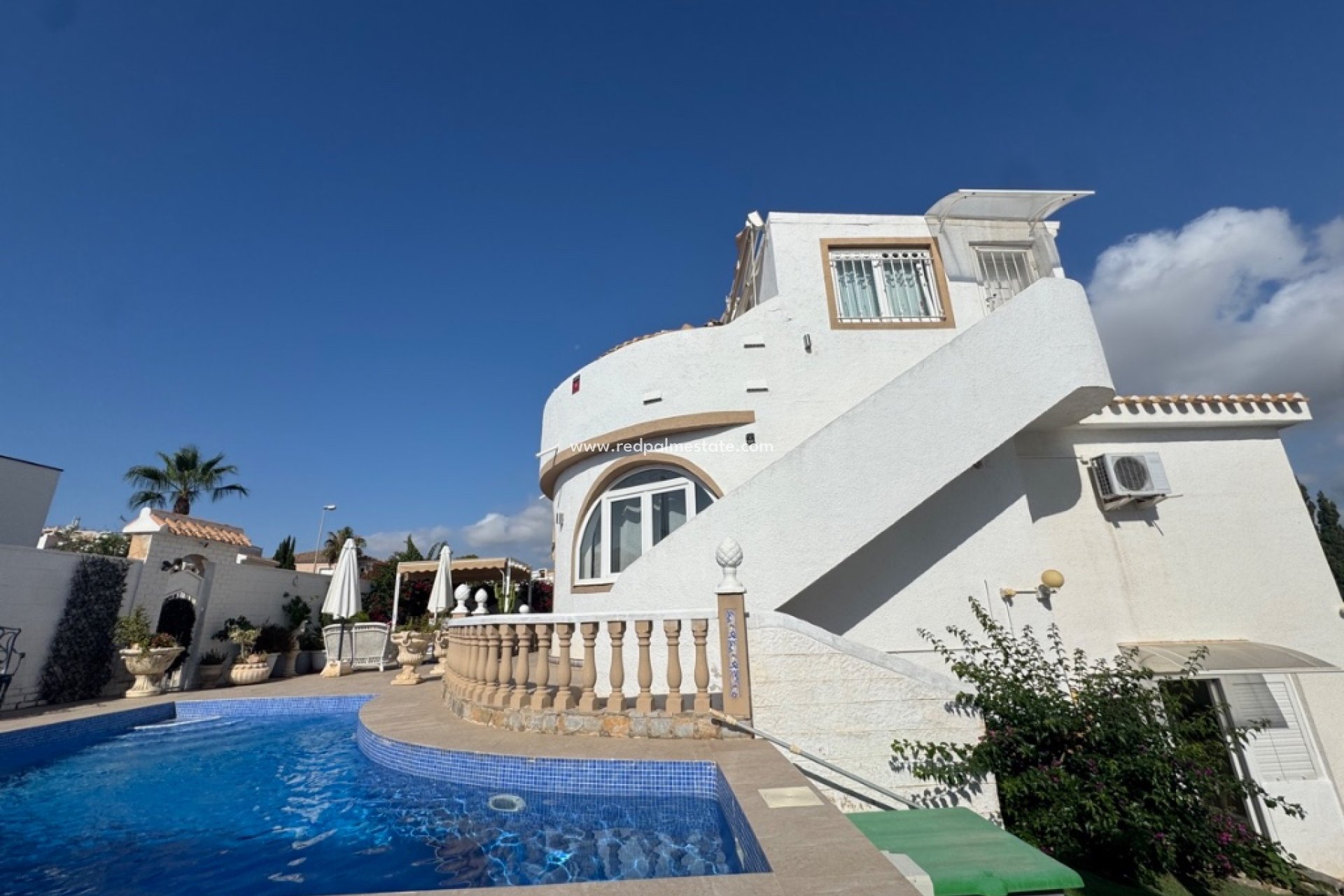 Resale - Villa -
Orihuela Costa - La Zenia