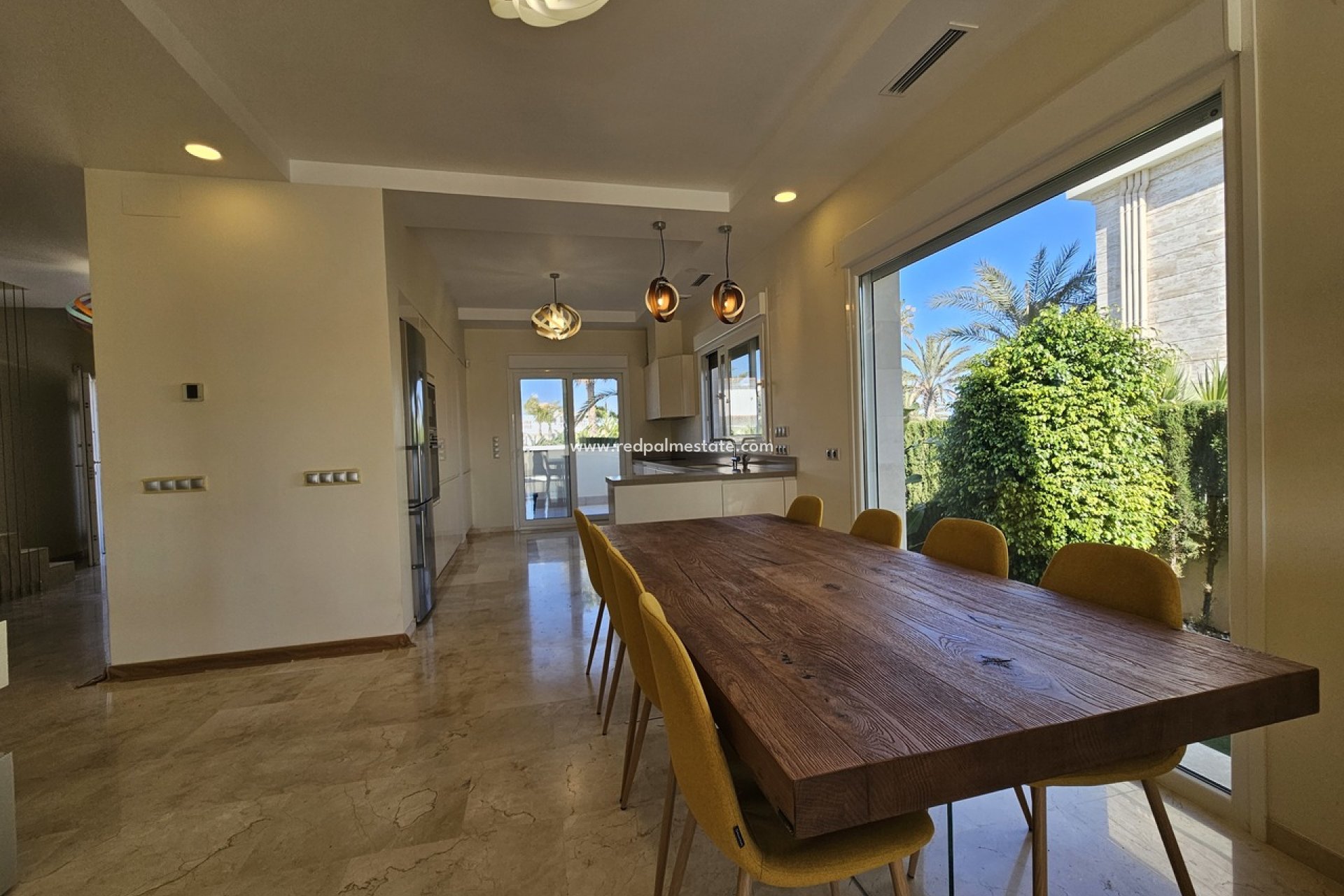 Resale - Villa -
Orihuela Costa - La Zenia