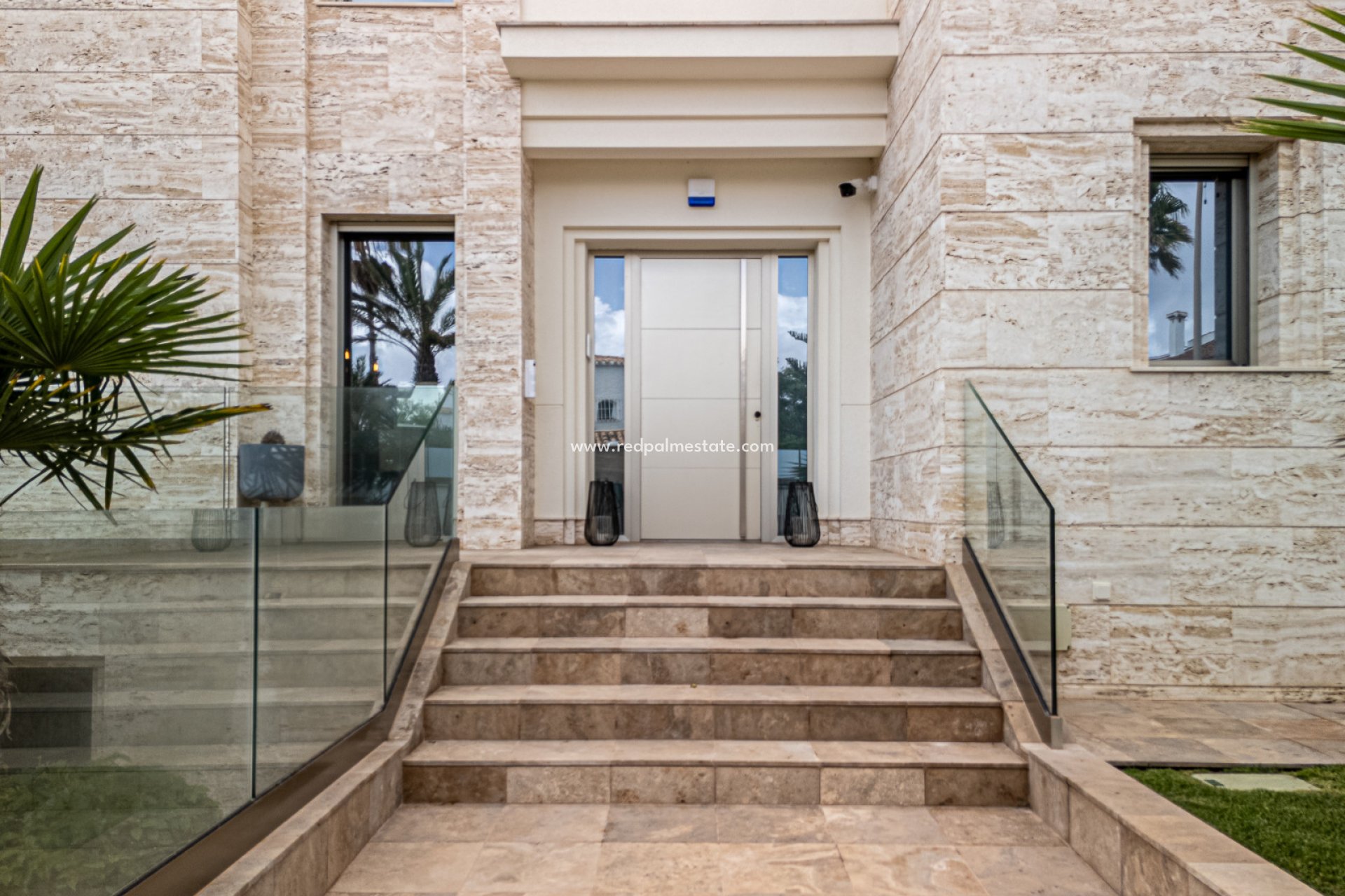 Resale - Villa -
Orihuela Costa - La Zenia