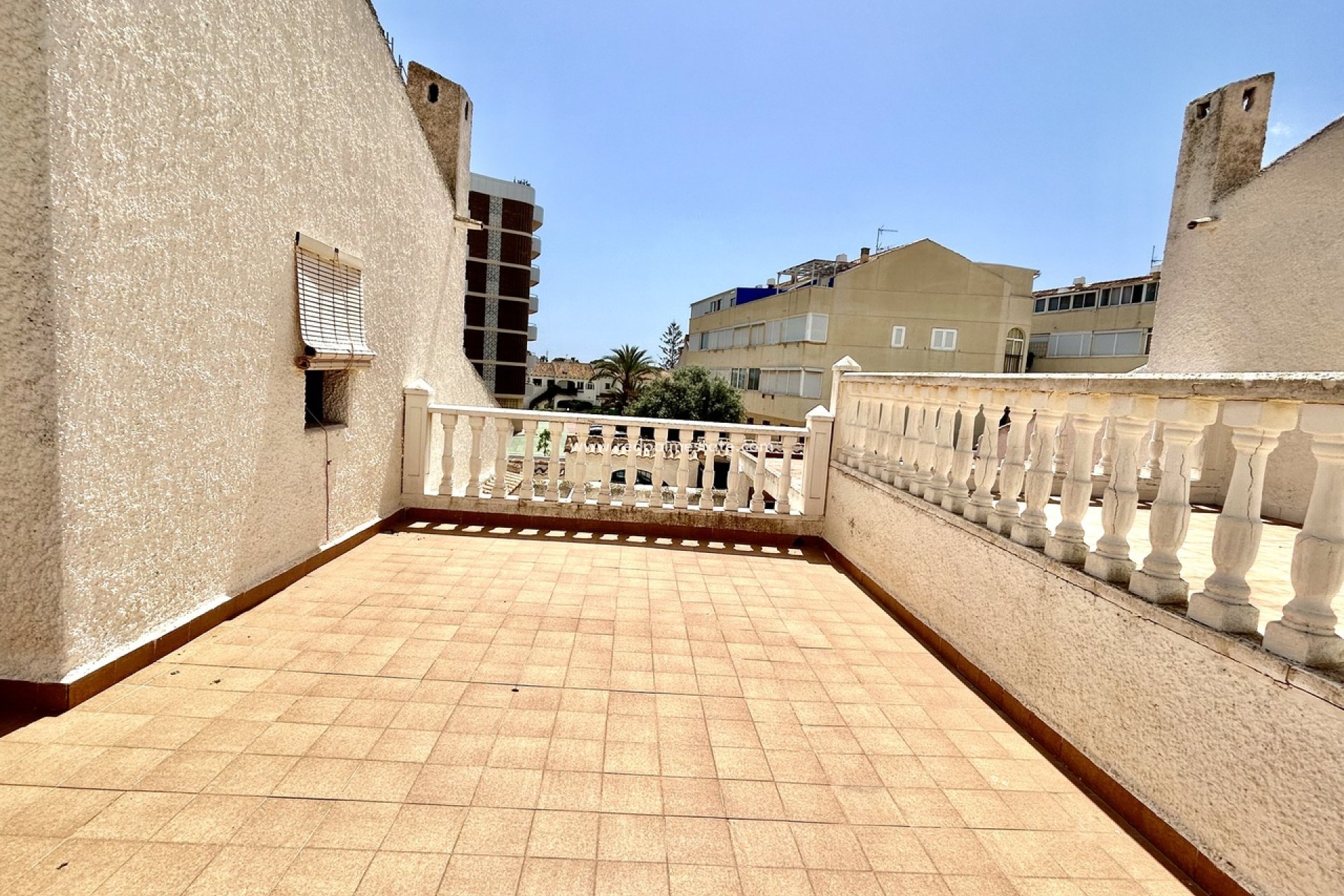 Resale - Villa -
Orihuela Costa - La Zenia