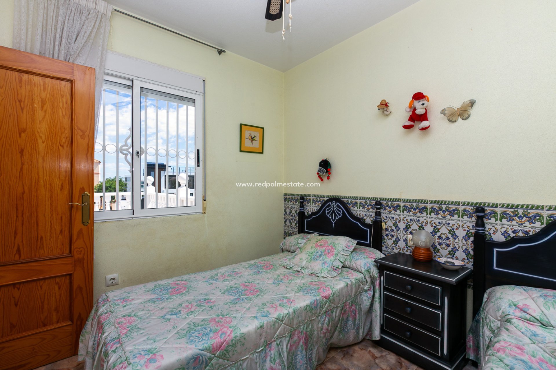 Resale - Villa -
Orihuela Costa - La Zenia