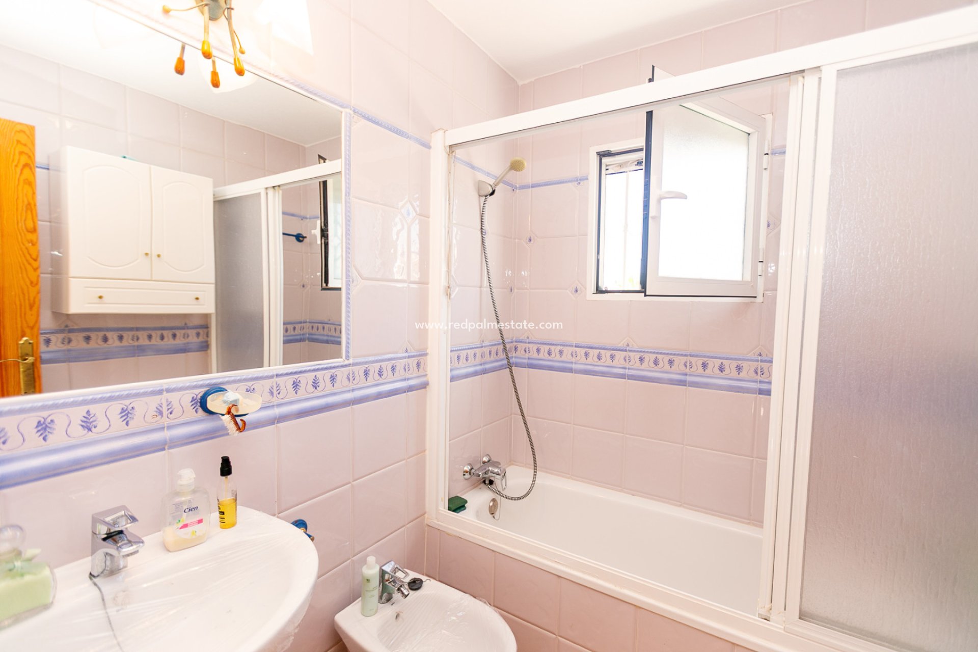 Resale - Villa -
Orihuela Costa - La Zenia