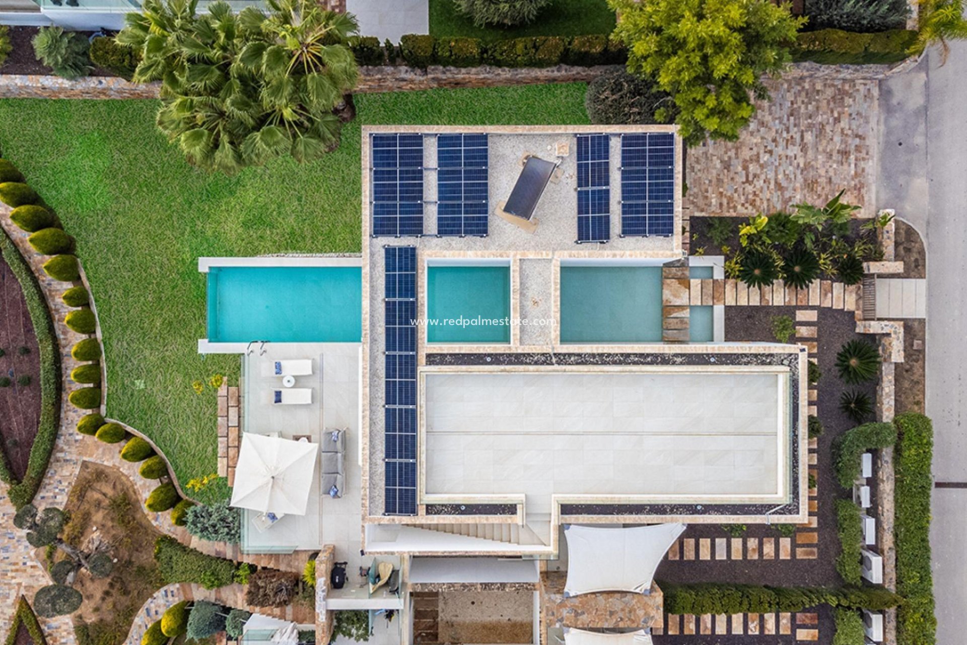 Resale - Villa -
Orihuela Costa - Las Colinas Golf