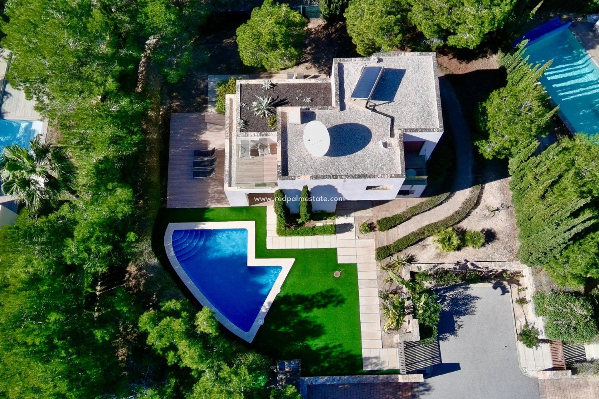 Resale - Villa -
Orihuela Costa - Las Colinas Golf