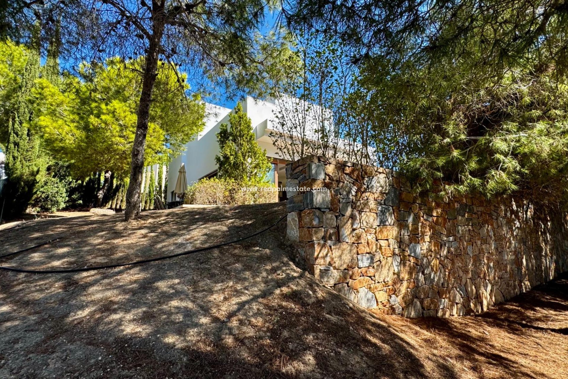 Resale - Villa -
Orihuela Costa - Las Colinas Golf