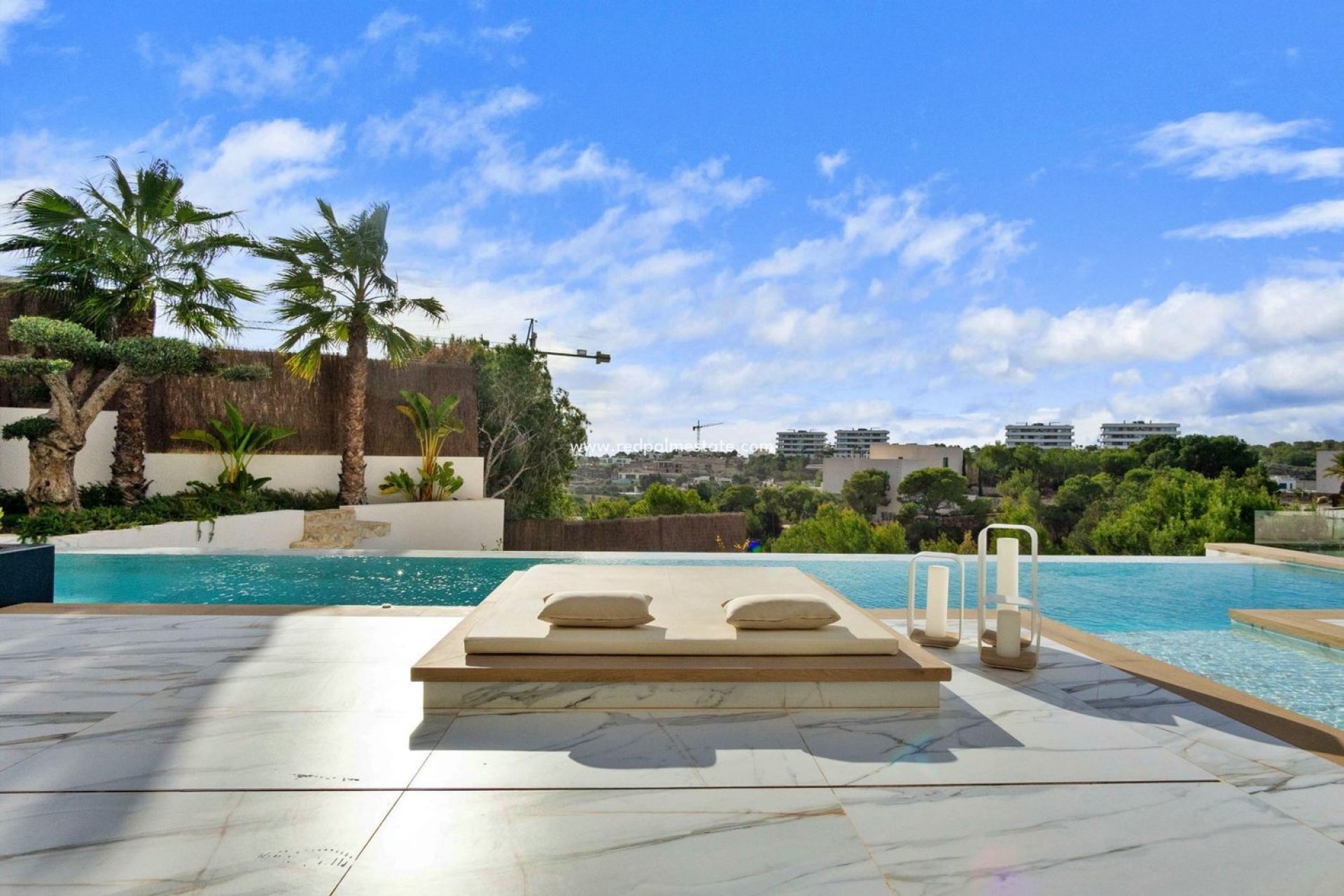 Resale - Villa -
Orihuela Costa - Las Colinas Golf