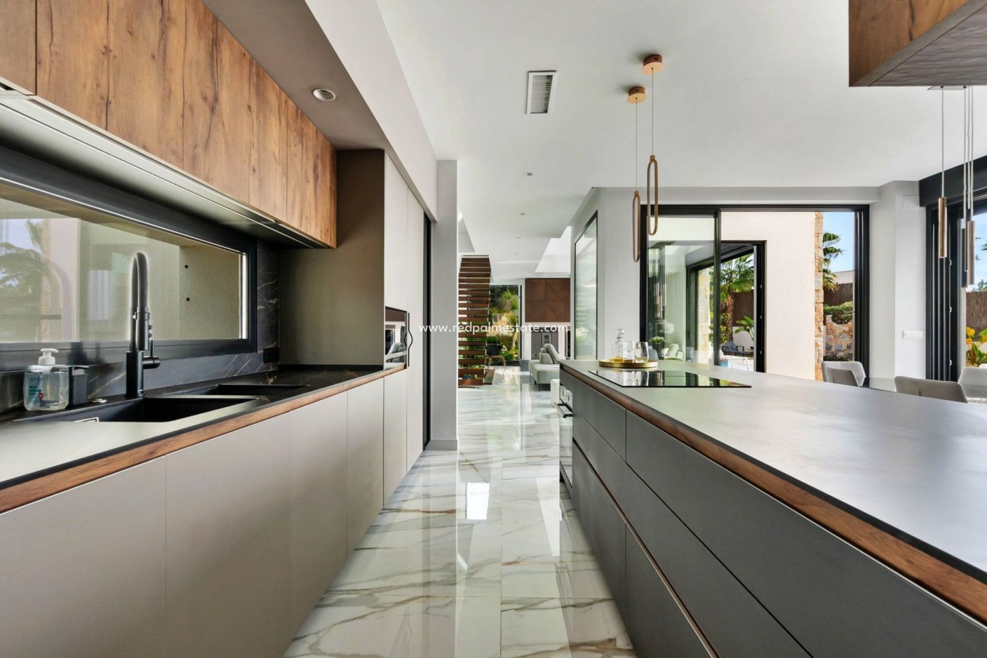 Resale - Villa -
Orihuela Costa - Las Colinas Golf