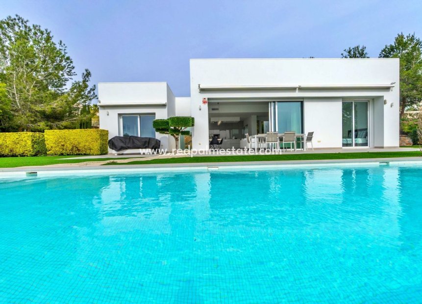 Resale - Villa -
Orihuela Costa - Las Colinas Golf