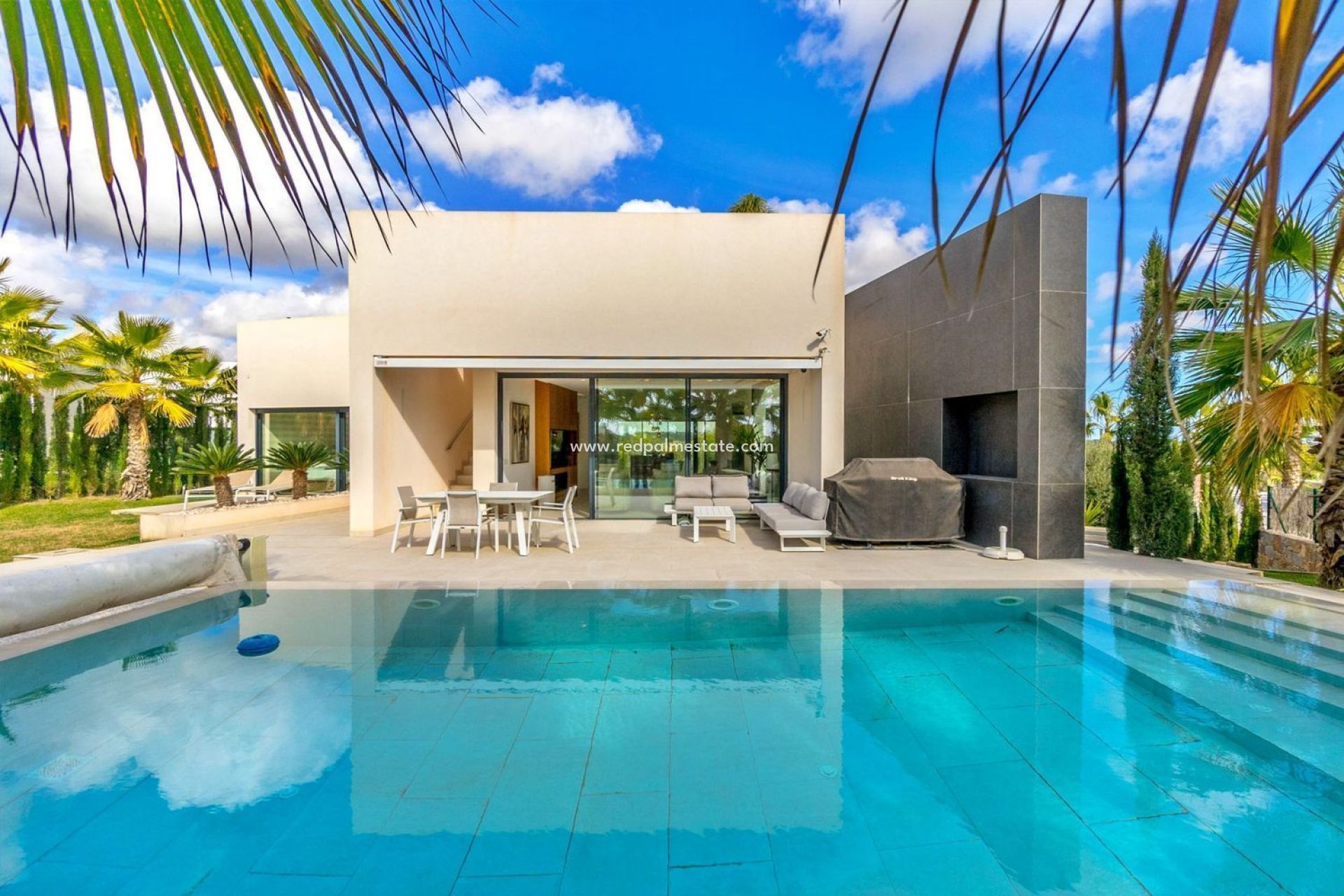 Resale - Villa -
Orihuela Costa - Las Colinas Golf