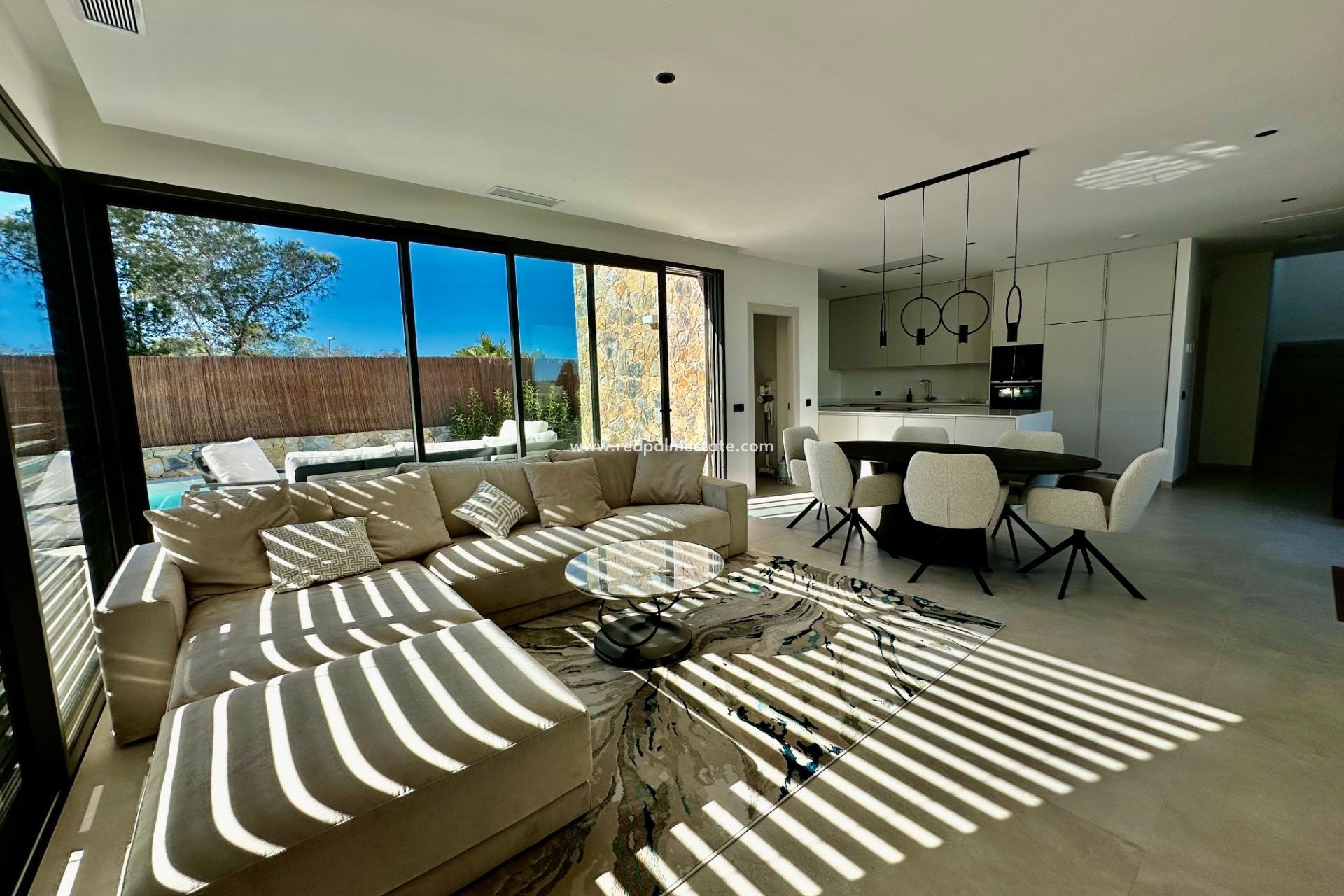 Resale - Villa -
Orihuela Costa - Las Colinas Golf