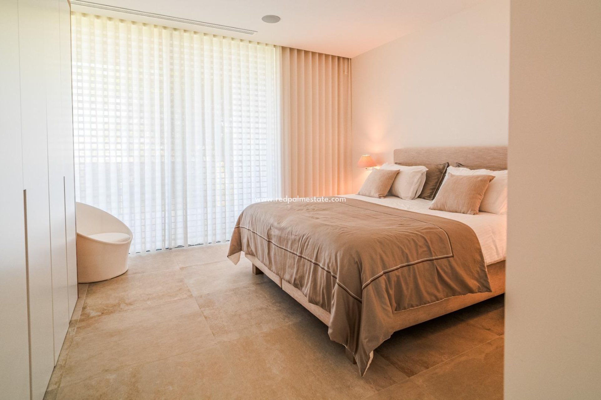 Resale - Villa -
Orihuela Costa - Las Colinas Golf