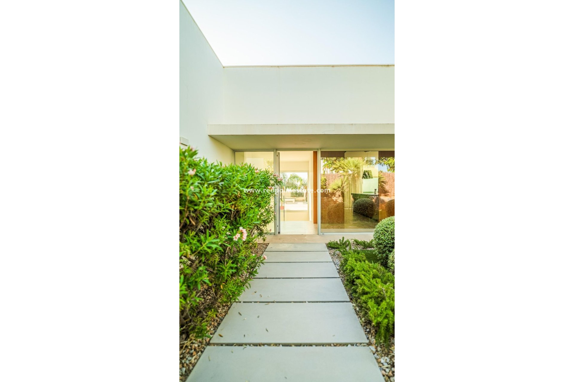 Resale - Villa -
Orihuela Costa - Las Colinas Golf