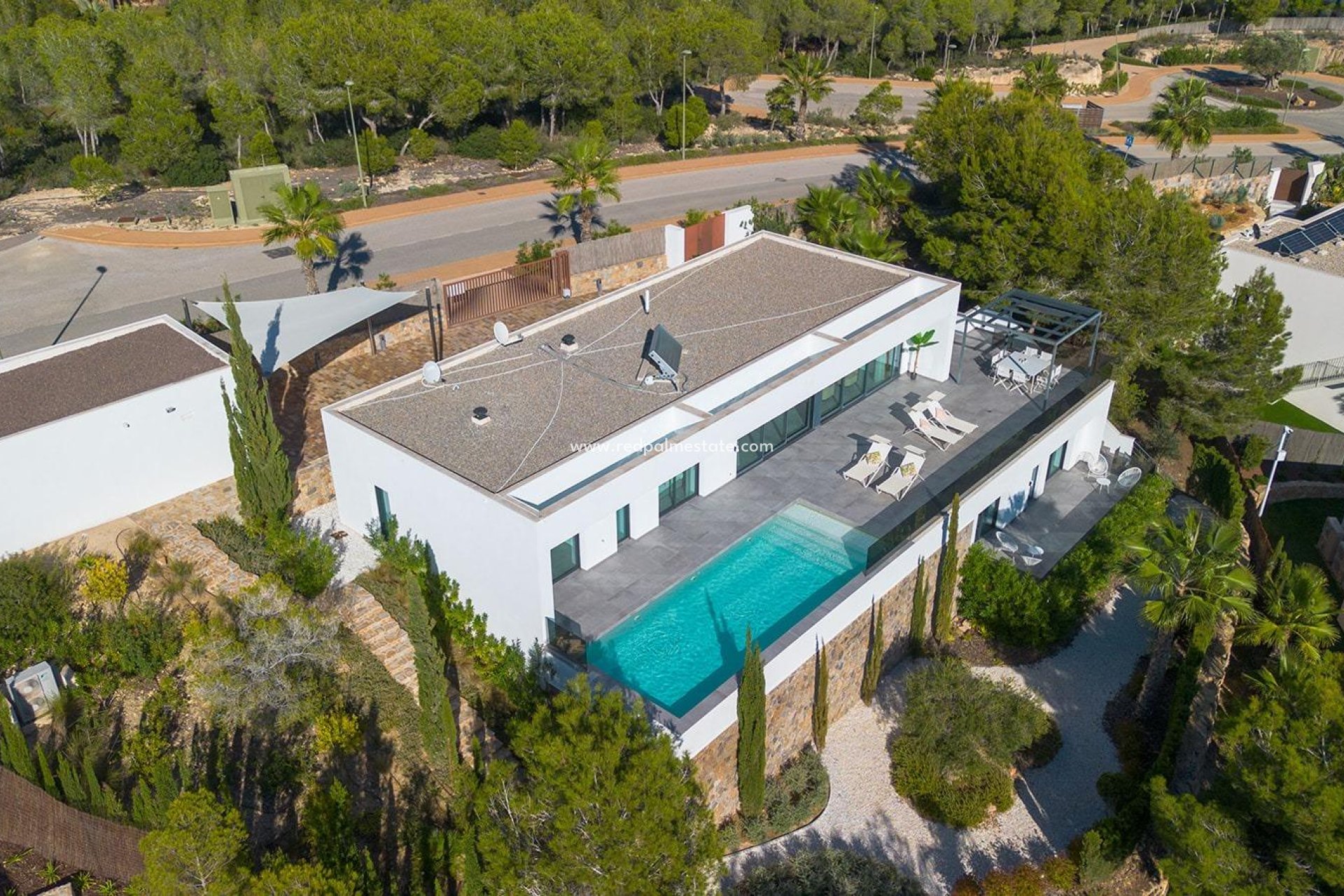 Resale - Villa -
Orihuela Costa - Las Colinas Golf