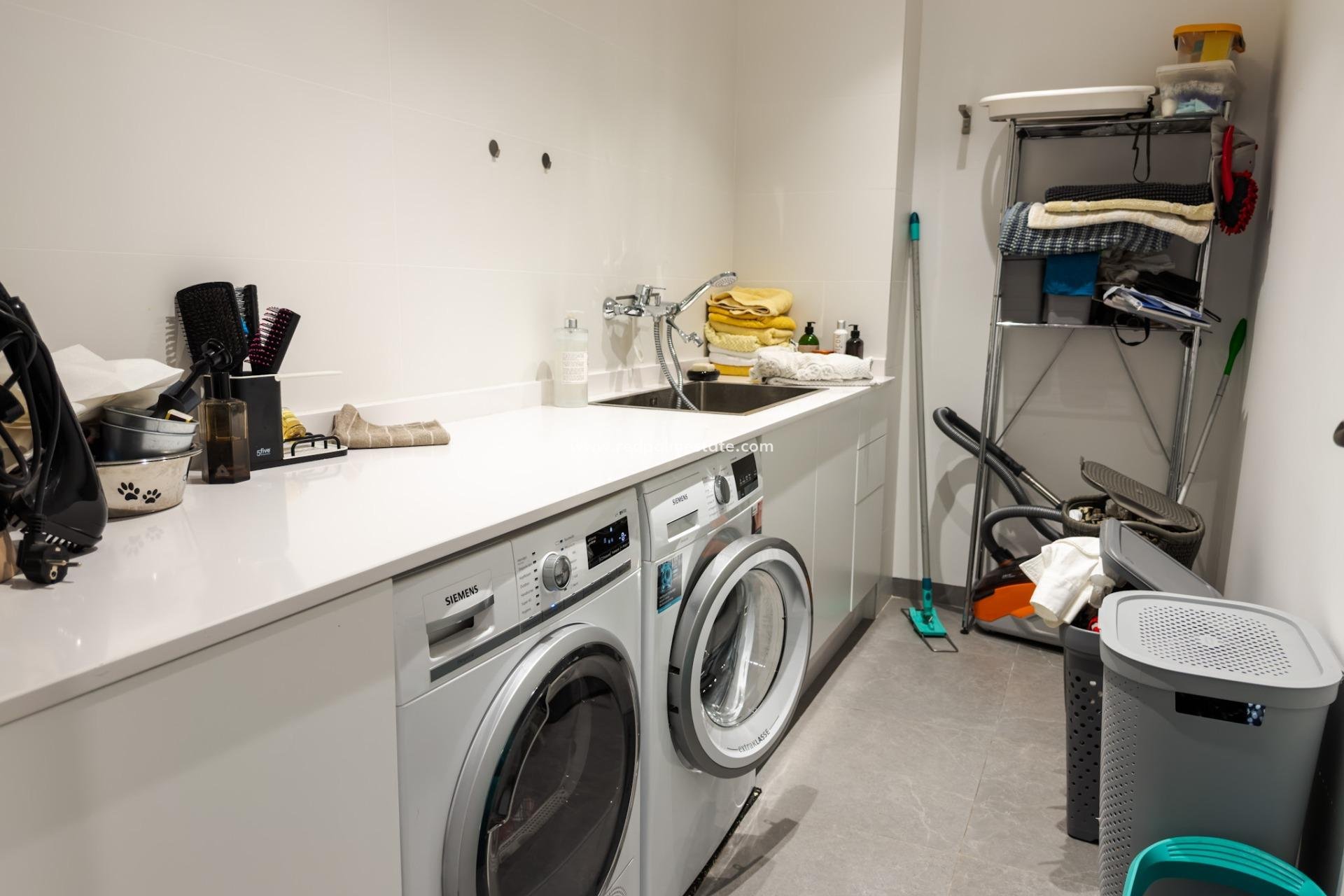 Resale - Villa -
Orihuela Costa - Las Colinas Golf