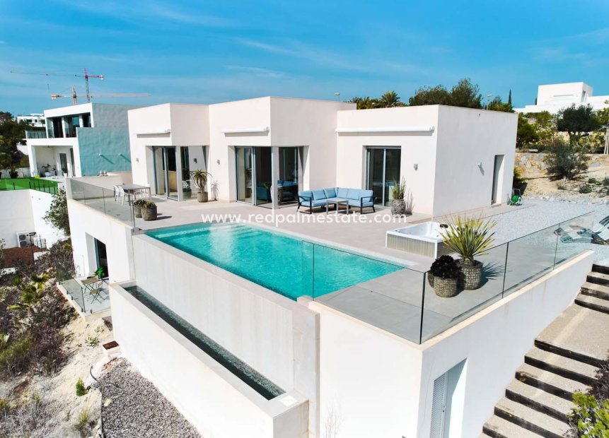 Resale - Villa -
Orihuela Costa - Las Colinas Golf