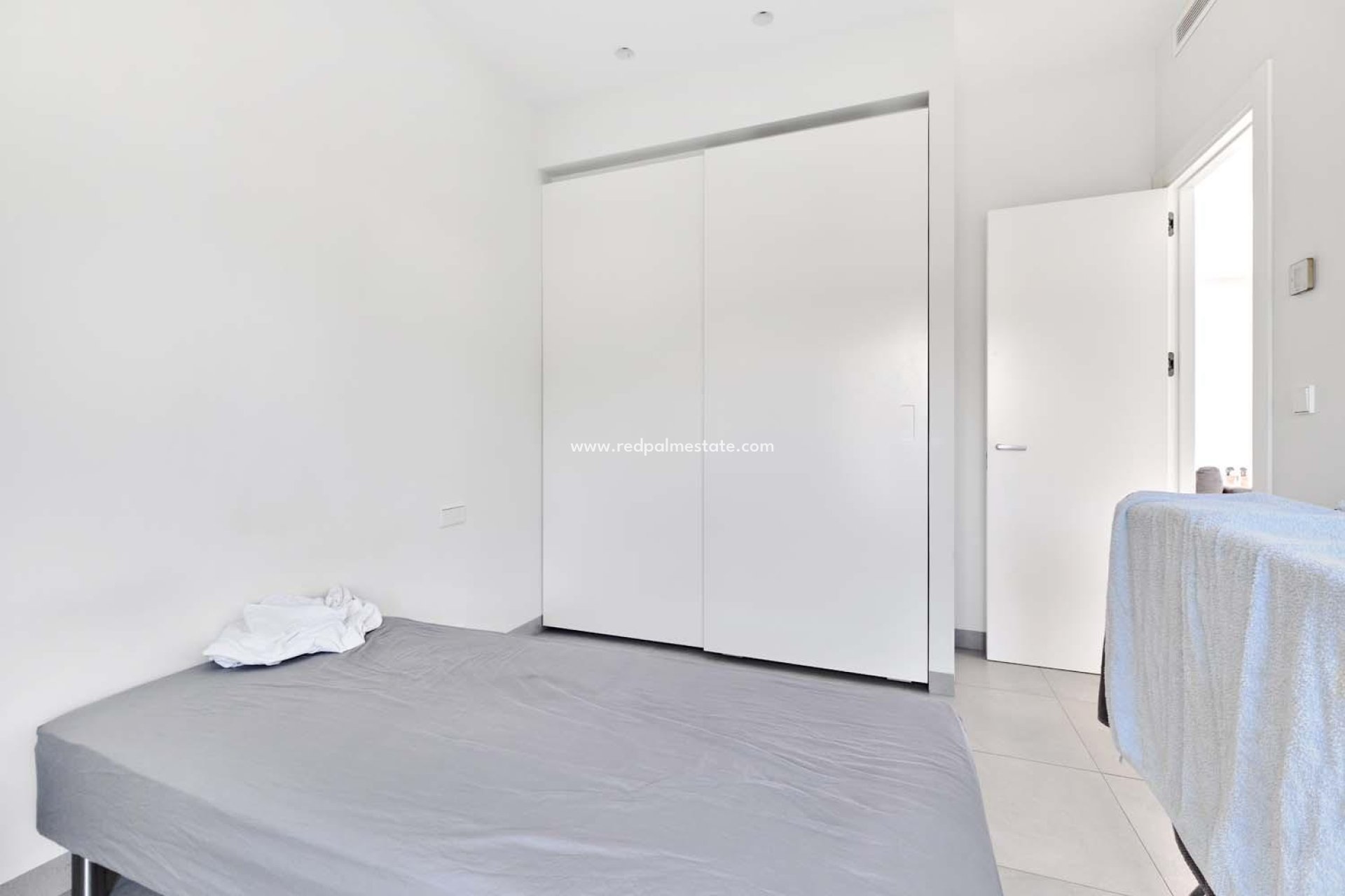 Resale - Villa -
Orihuela Costa - Las Colinas Golf