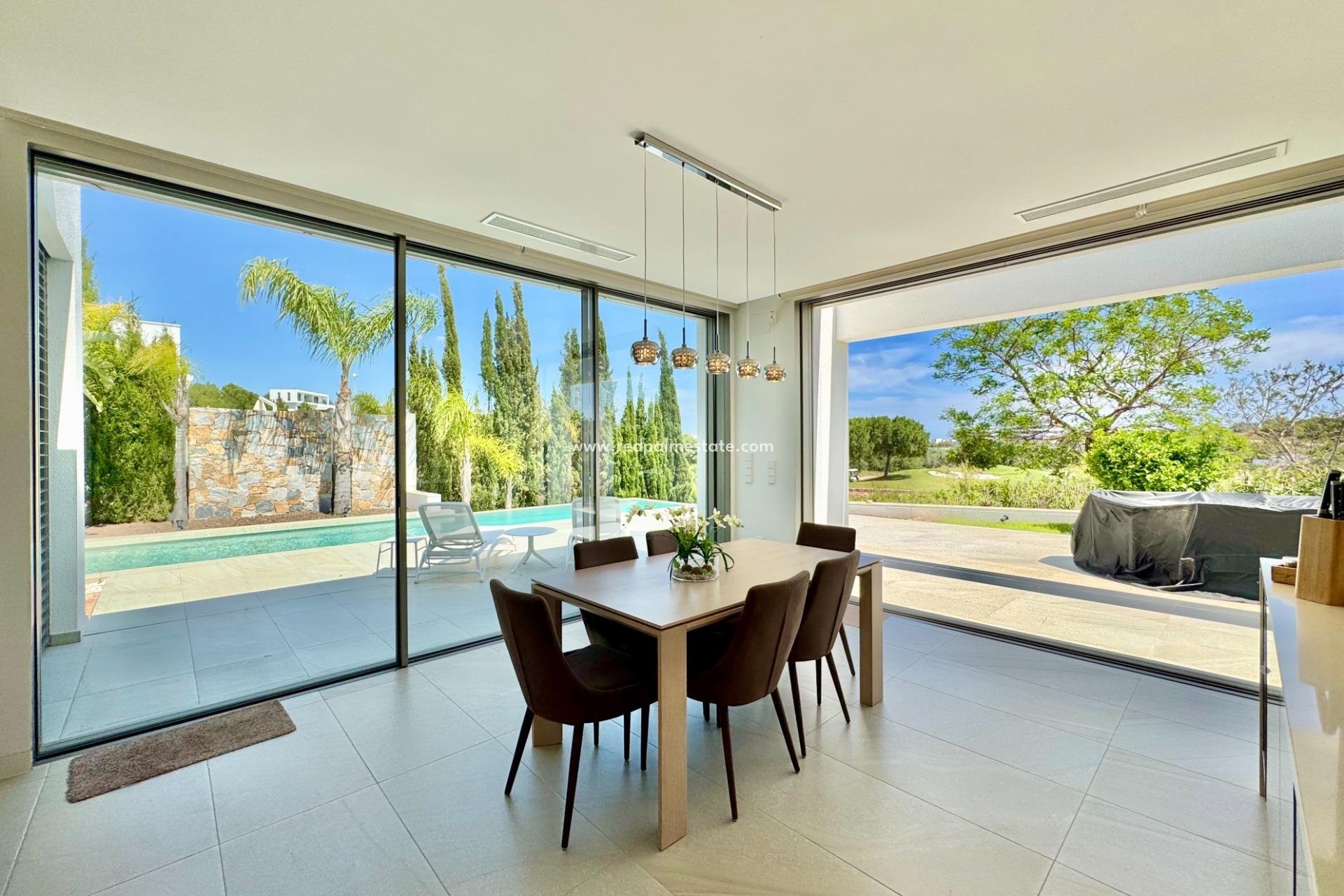 Resale - Villa -
Orihuela Costa - Las Colinas Golf
