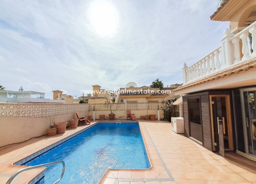 Resale - Villa -
Orihuela Costa - Las Filipinas