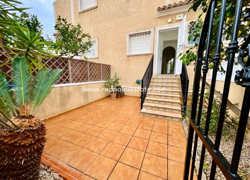 Resale - Villa -
Orihuela Costa - Las Filipinas