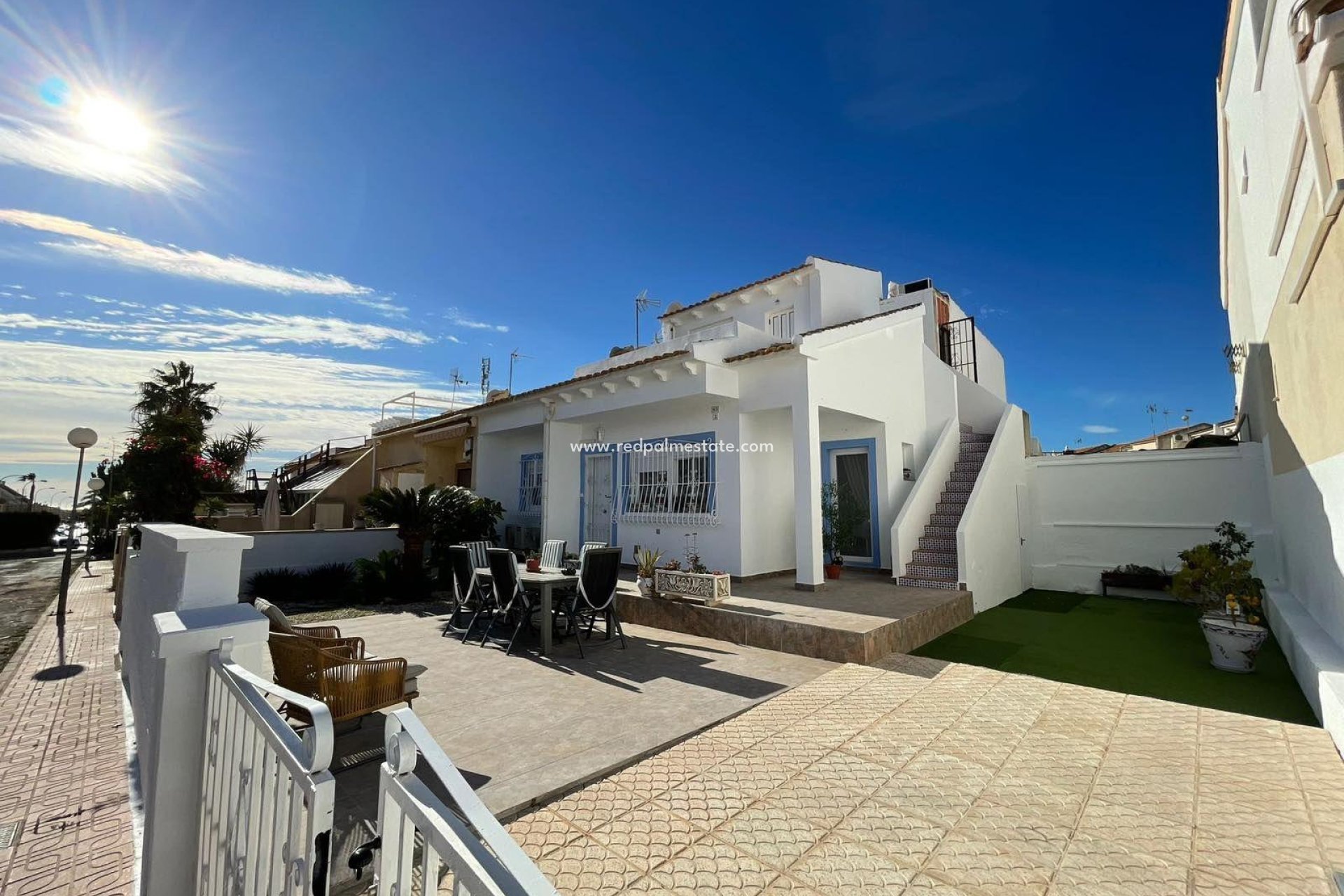 Resale - Villa -
Orihuela Costa - Las Mimosas