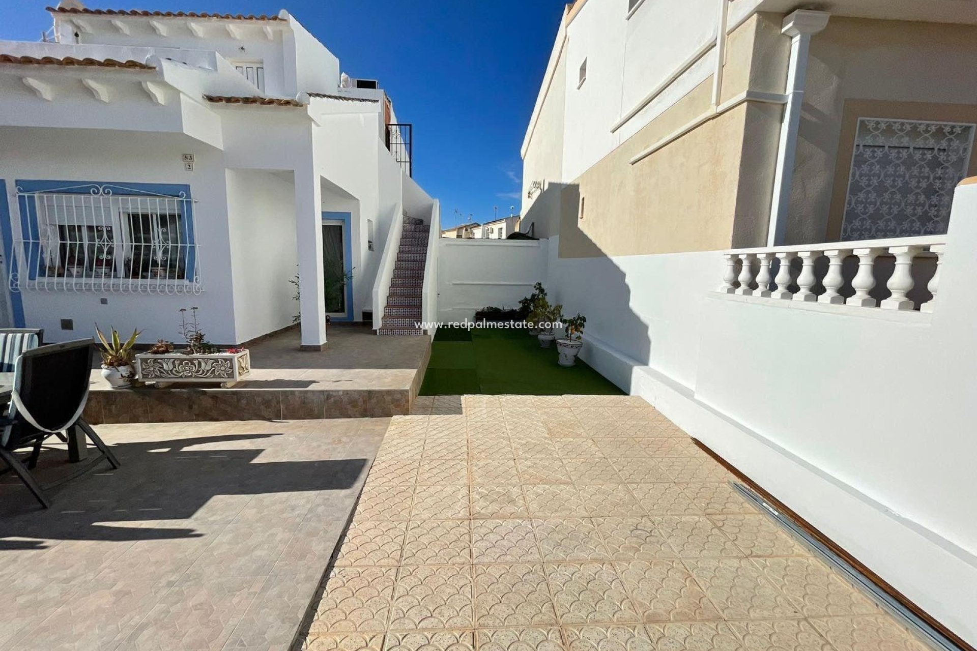 Resale - Villa -
Orihuela Costa - Las Mimosas