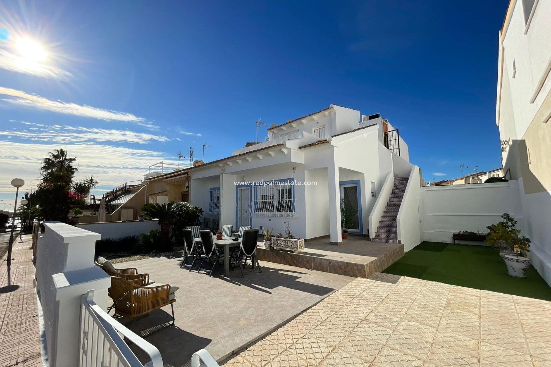 Resale - Villa -
Orihuela Costa - Las Mimosas