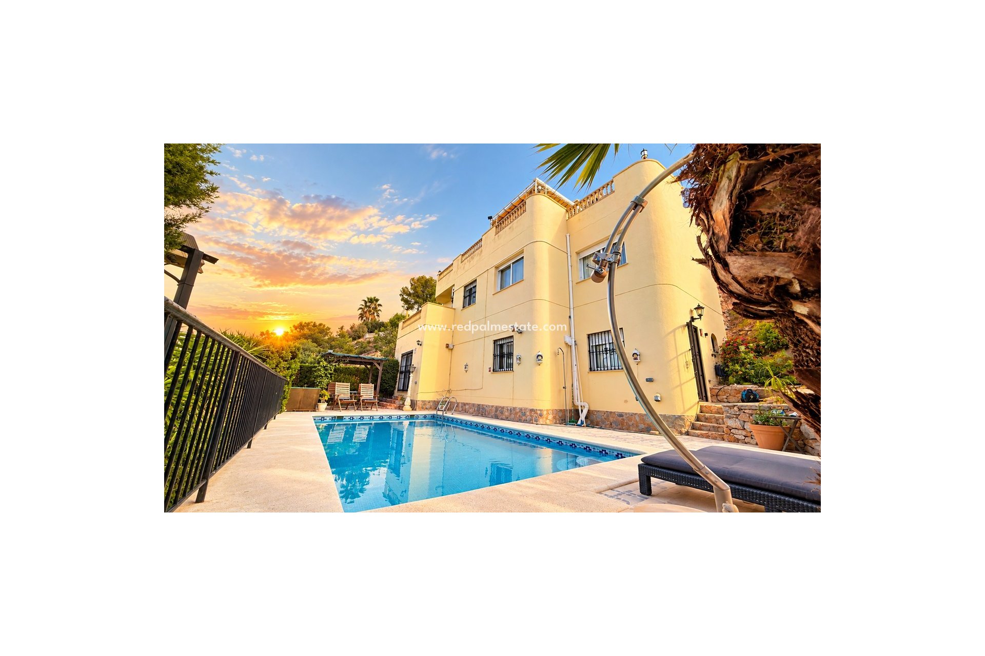 Resale - Villa -
Orihuela Costa - Las Ramblas Golf