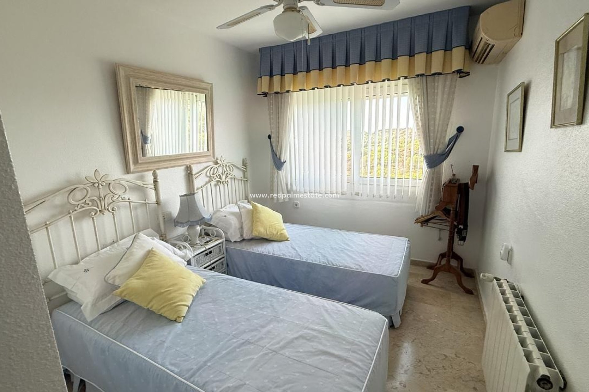 Resale - Villa -
Orihuela Costa - Las Ramblas Golf