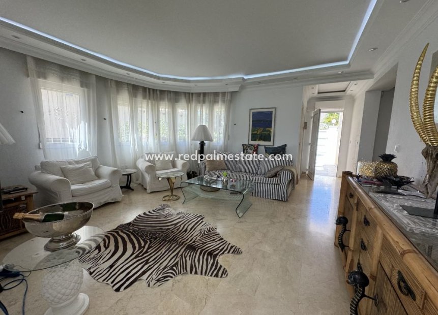 Resale - Villa -
Orihuela Costa - Las Ramblas Golf