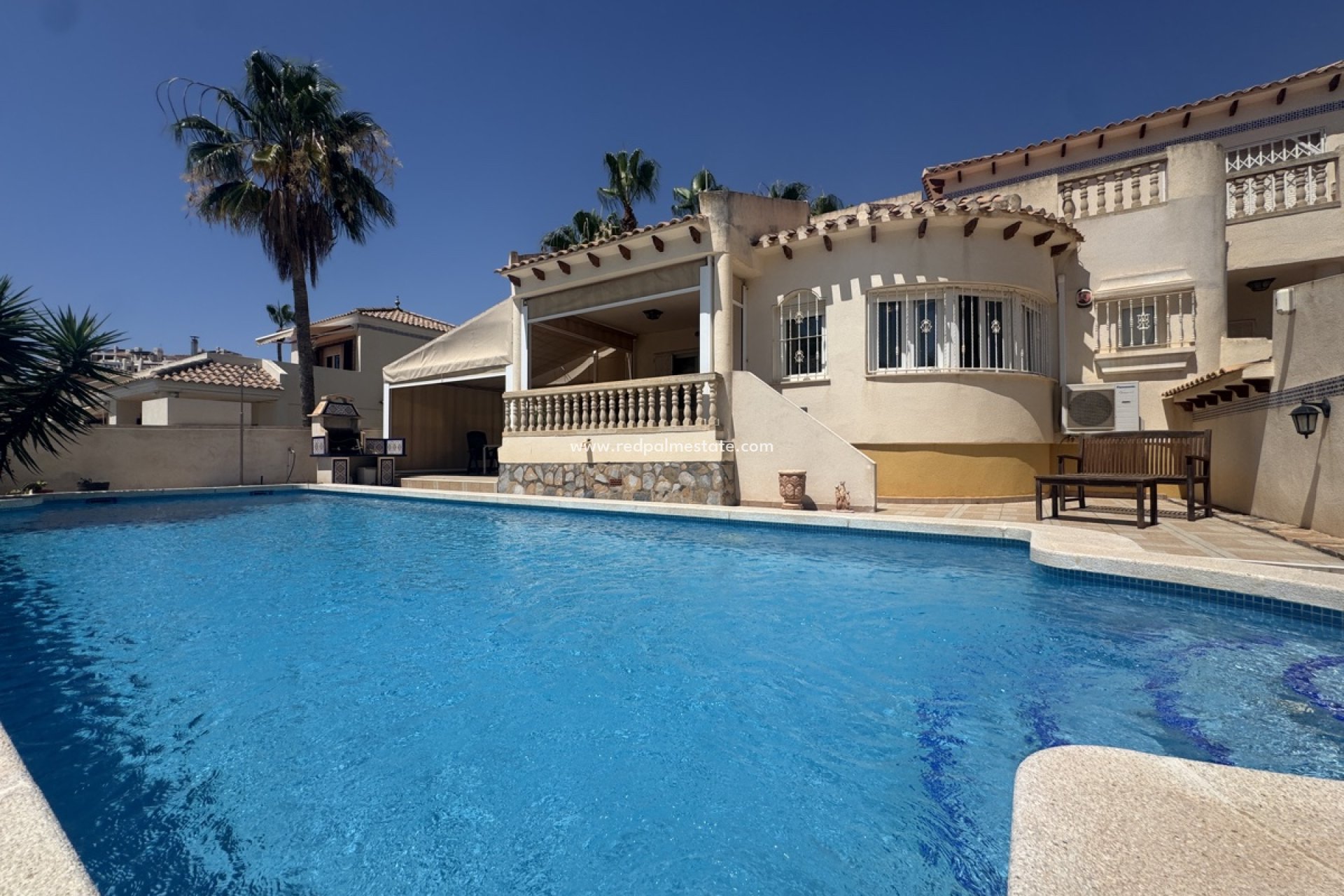Resale - Villa -
Orihuela Costa - Las Ramblas Golf