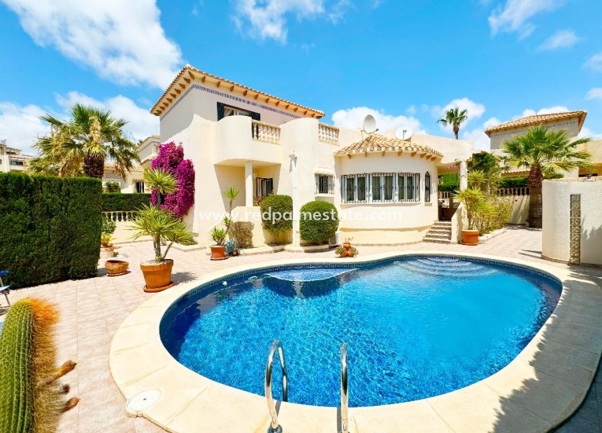 Resale - Villa -
Orihuela Costa - Las Ramblas