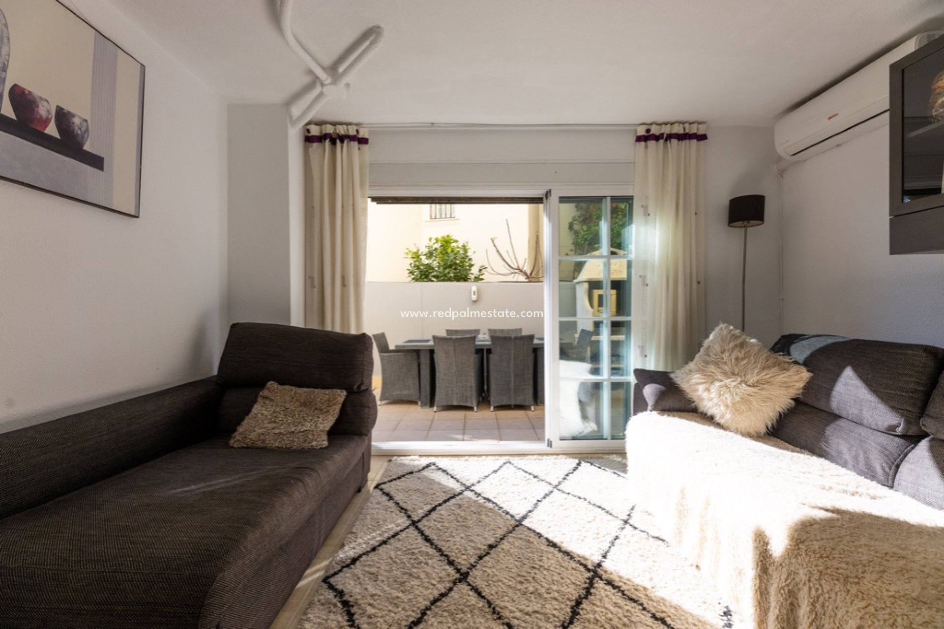 Resale - Villa -
Orihuela Costa - Las Ramblas