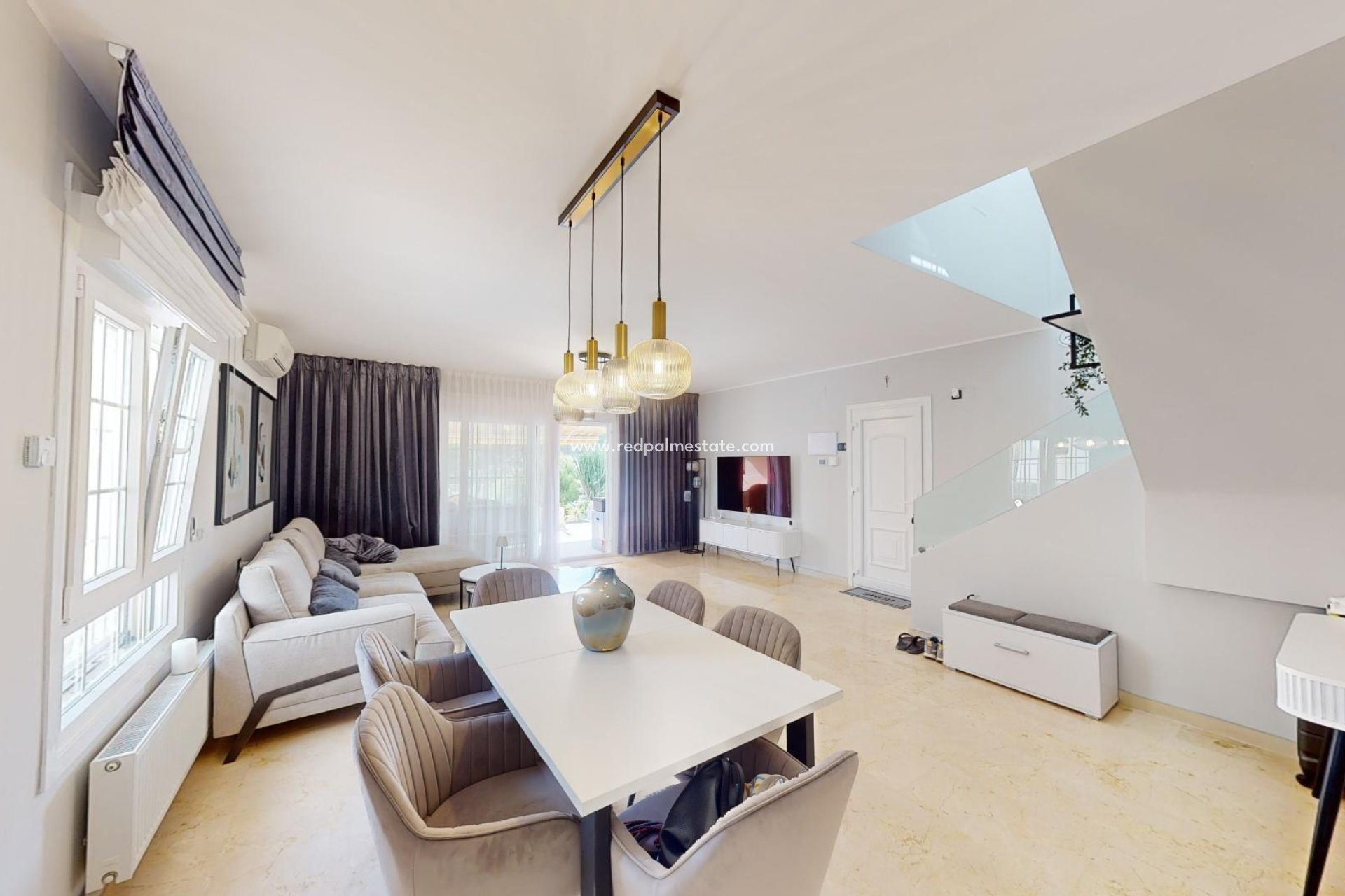 Resale - Villa -
Orihuela Costa - Las Ramblas