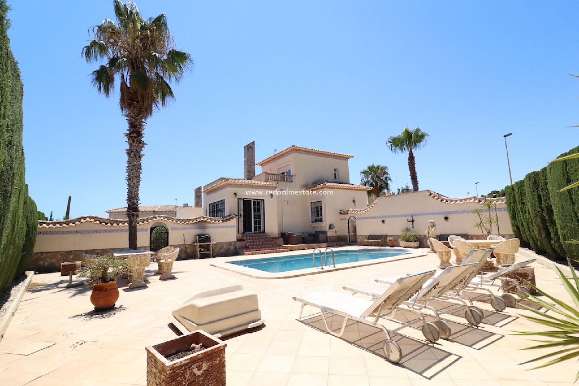 Resale - Villa -
Orihuela Costa - Las Ramblas