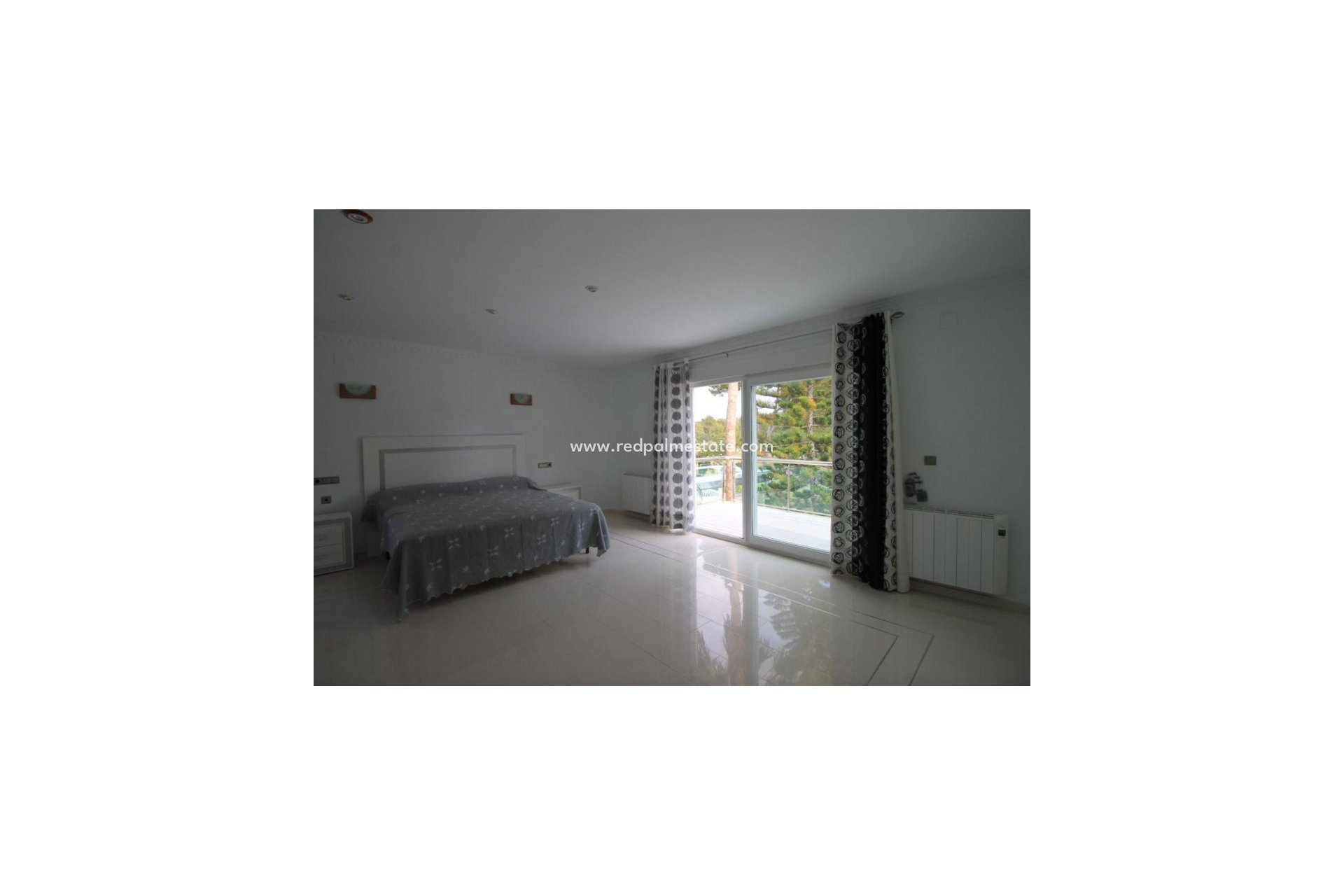 Resale - Villa -
Orihuela Costa - Las Ramblas