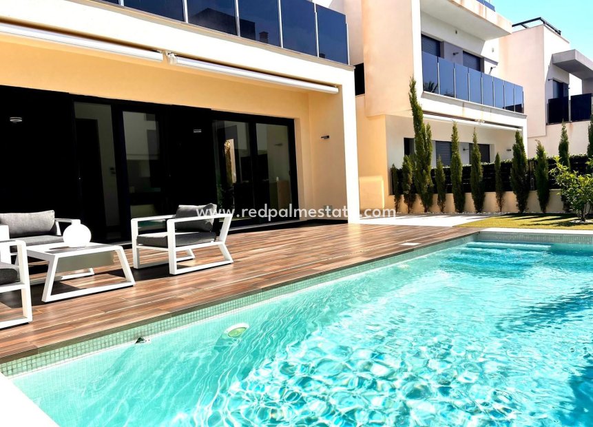 Resale - Villa -
Orihuela Costa - Lomas De Cabo Roig-los Dolses