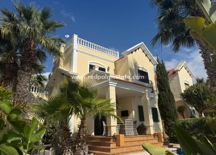 Resale - Villa -
Orihuela Costa - Lomas De Cabo Roig-los Dolses