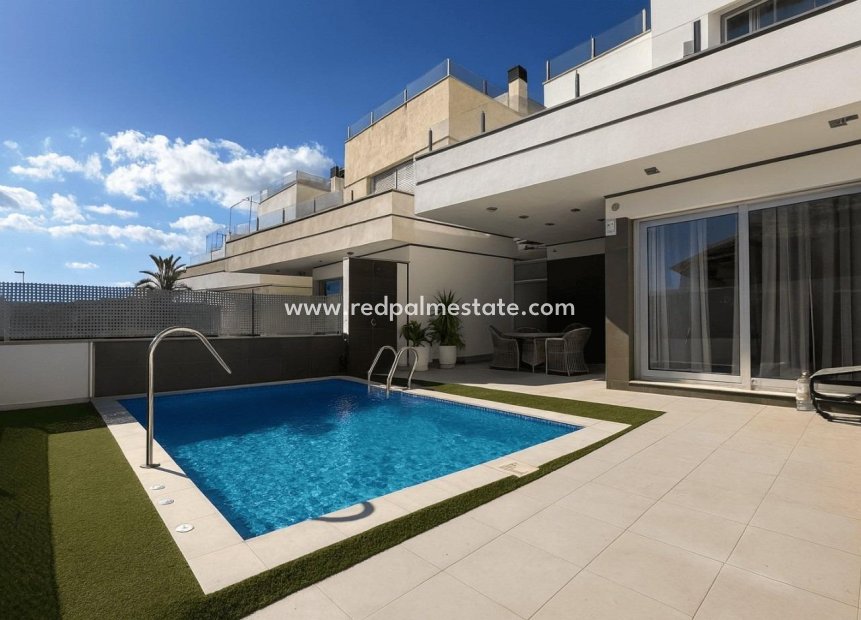 Resale - Villa -
Orihuela Costa - Lomas De Cabo Roig-los Dolses