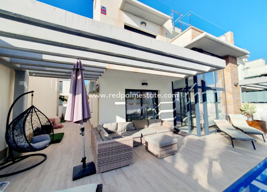 Resale - Villa -
Orihuela Costa - Lomas de Cabo Roig