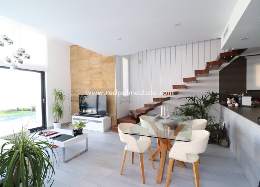 Resale - Villa -
Orihuela Costa - Lomas de Cabo Roig