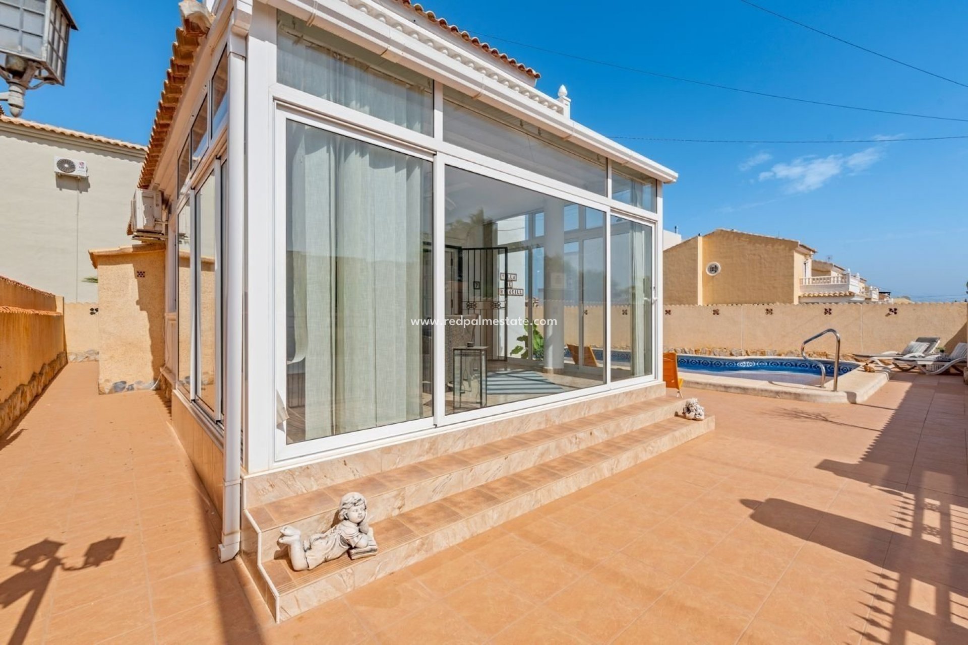 Resale - Villa -
Orihuela Costa - Lomas de Cabo Roig